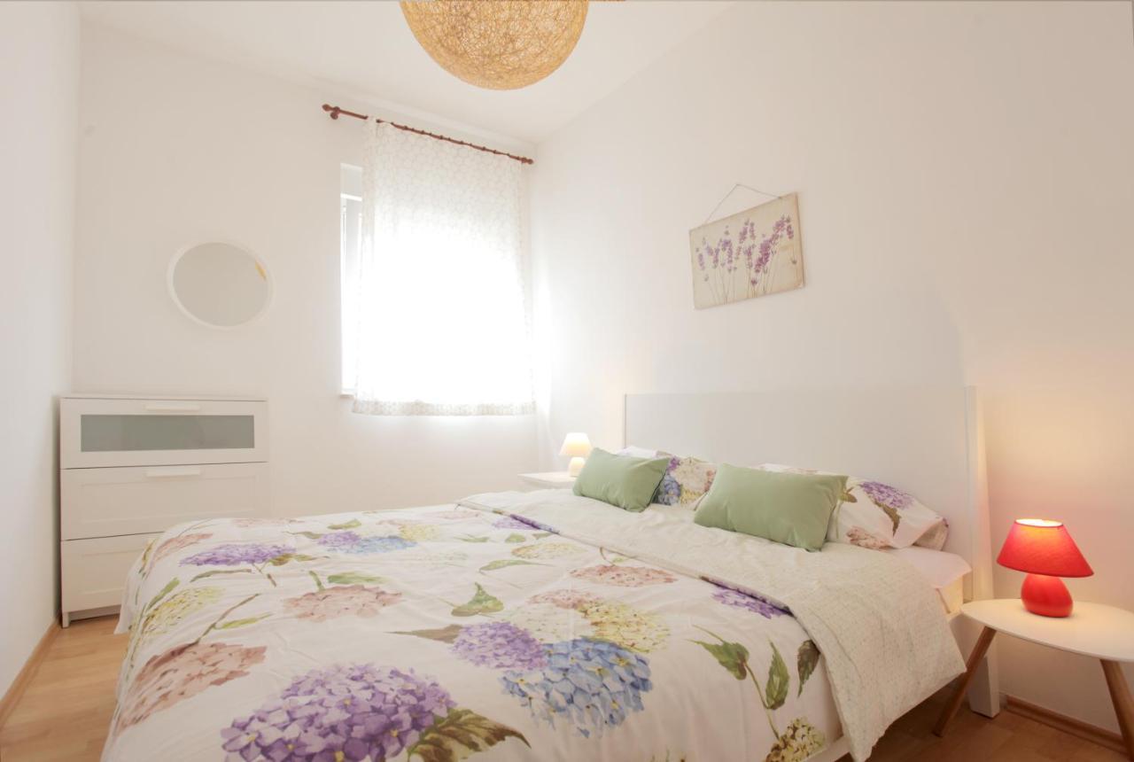 Apartment Maria Medulin Luaran gambar